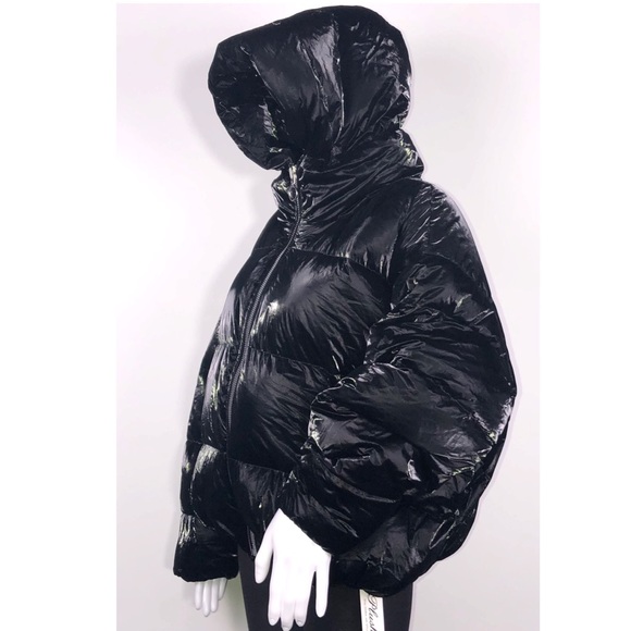 Sosken Studios Jess Blk Pearlize Short Down Jacket - Picture 4 of 16